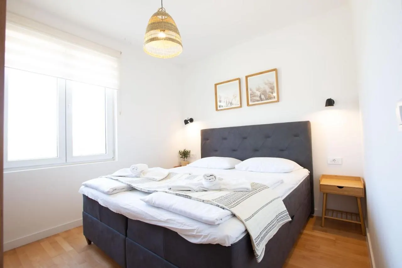 Apartament Pipi 2Br Apt With Balcony Zadar