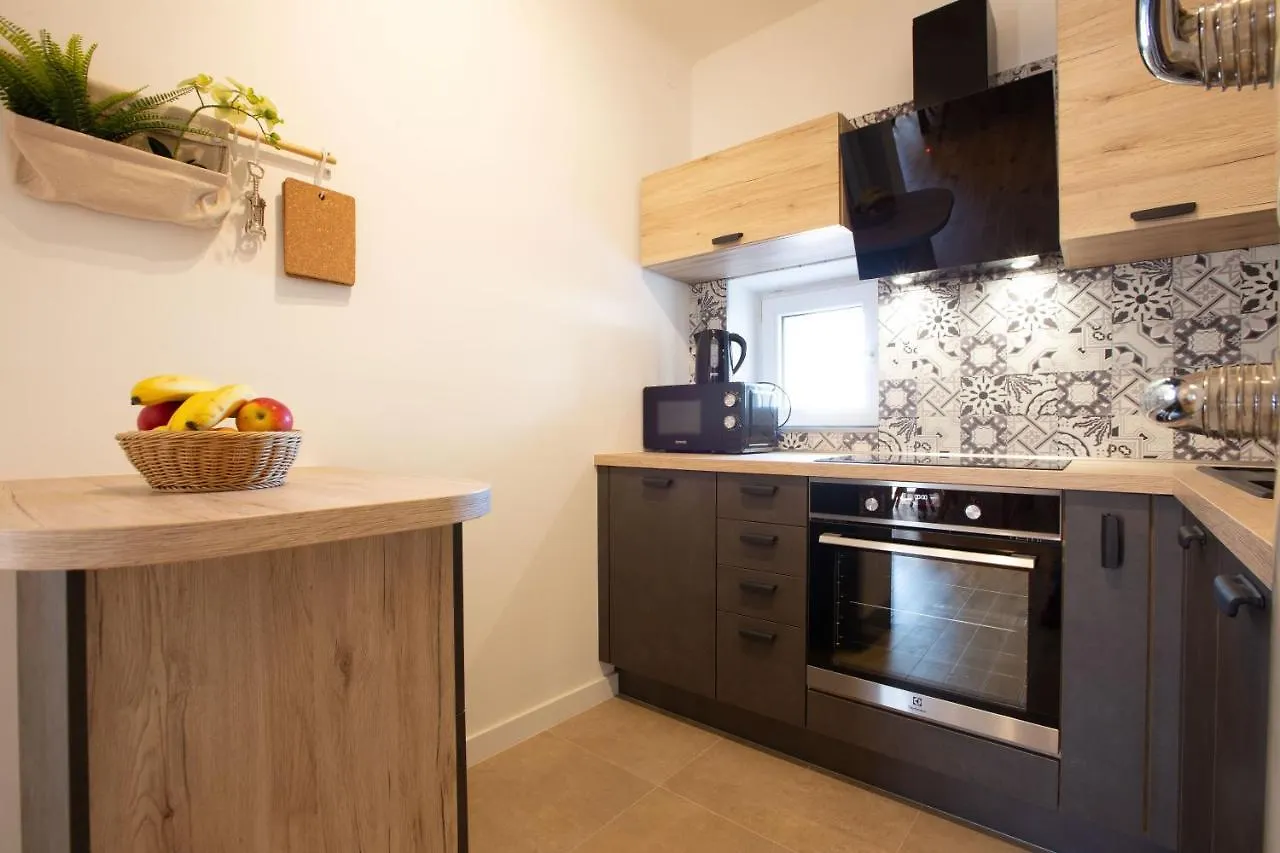Pipi 2Br Apt With Balcony Zadar Apartment