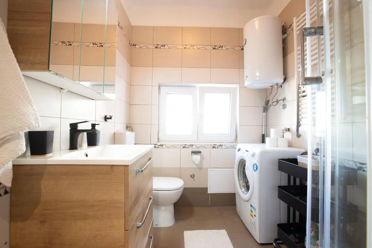 Pipi 2Br Apt With Balcony Zadar Apartment
