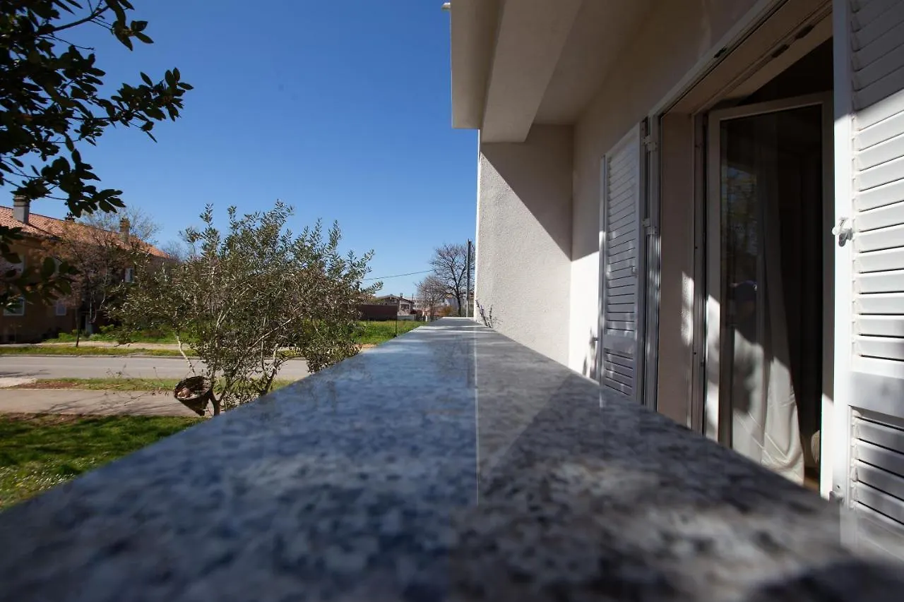 Pipi 2Br Apt With Balcony Zadar