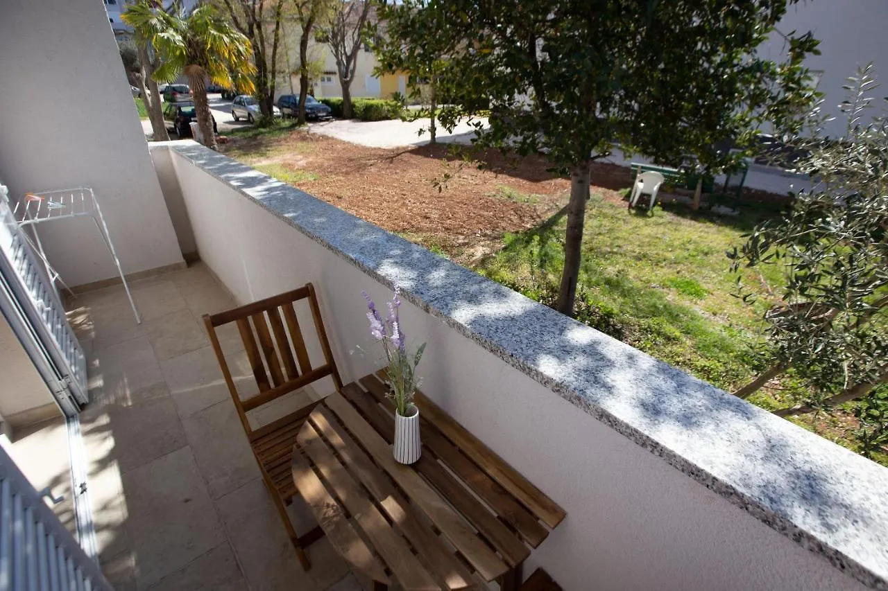 Pipi 2Br Apt With Balcony Zadar
