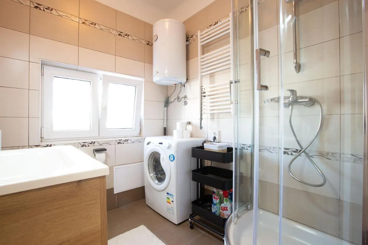 Pipi 2Br Apt With Balcony Zadar